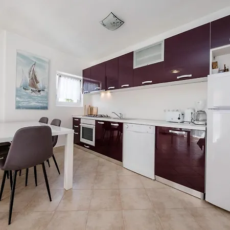 Marija Guest house Kampor
